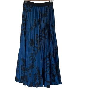 H&M Midi Pleated Skirt, Size 6